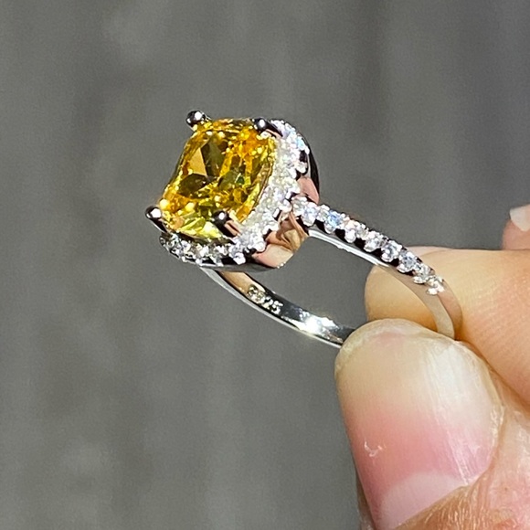 ✨Stunning Citrine Halo Ring✨ - Picture 10 of 16